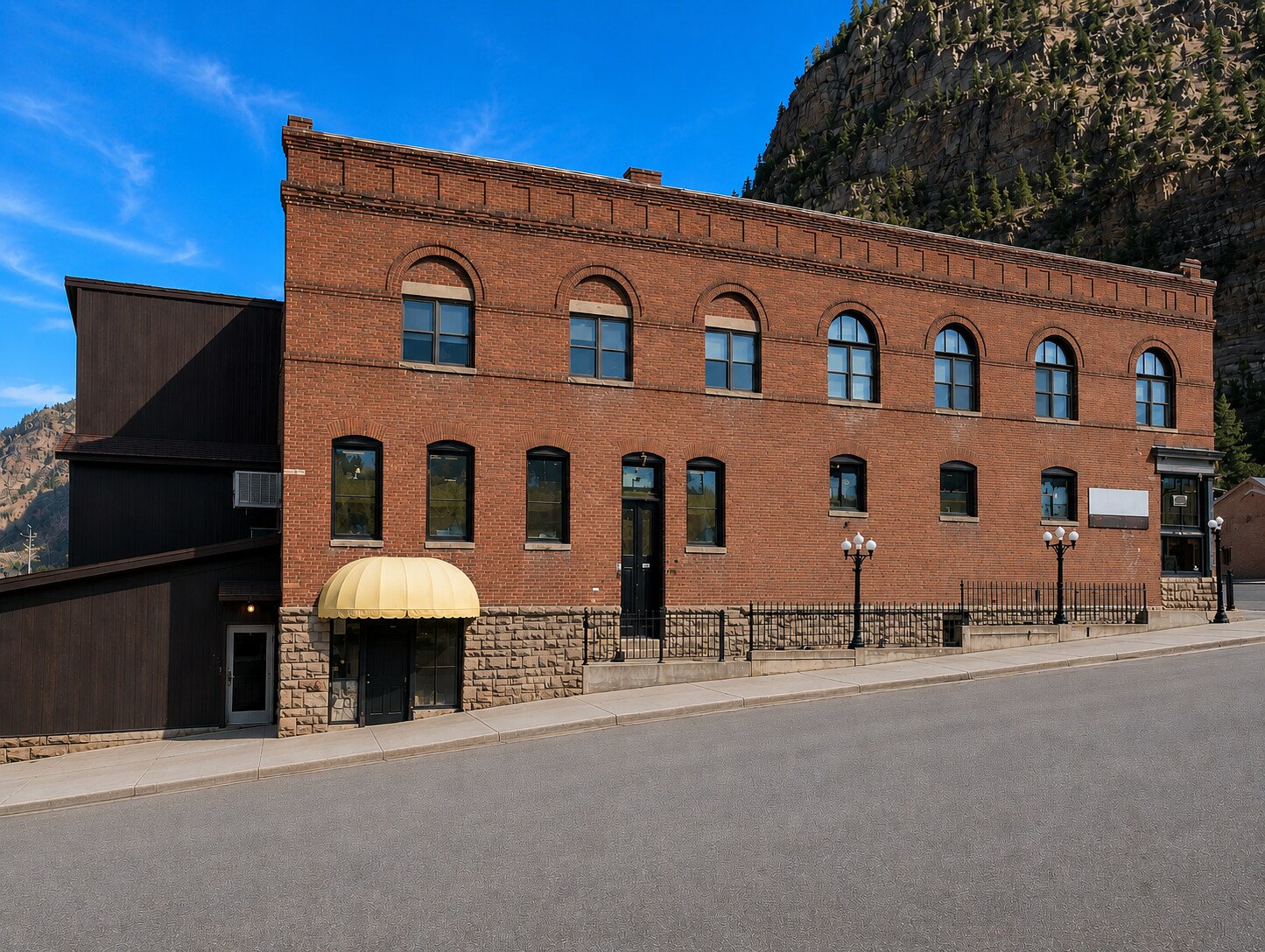 242 7th Ave, Ouray, CO à vendre Photo de l’immeuble– Image 1 sur 12