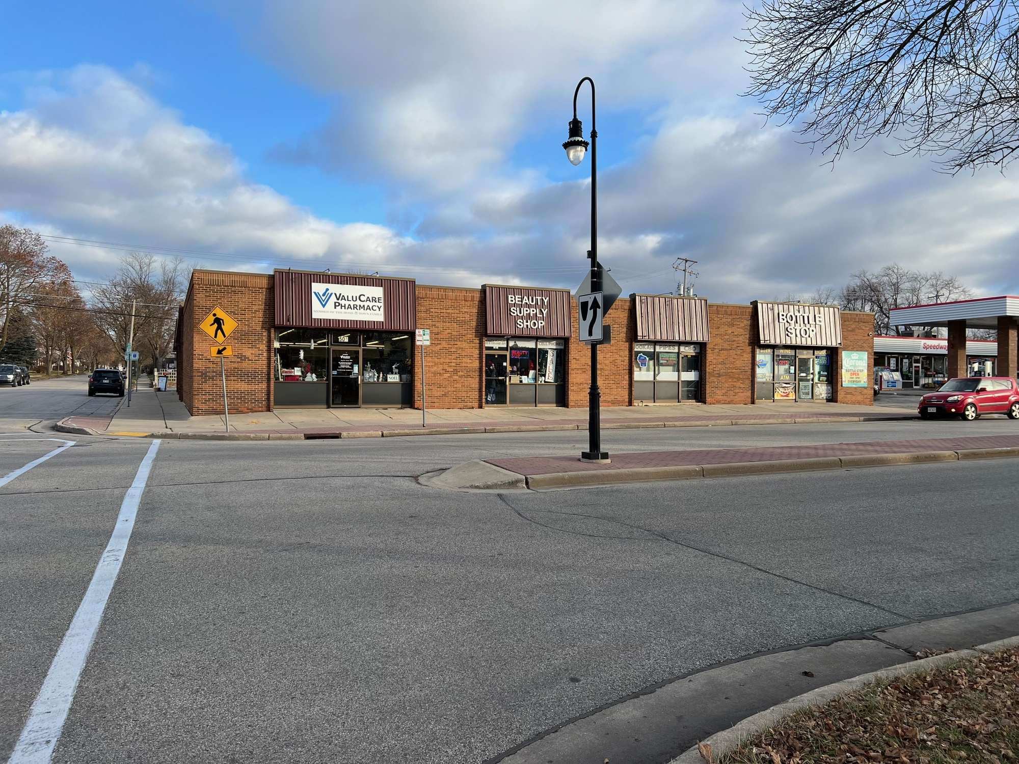 501 S Grand Ave, Waukesha, WI à louer Photo de l’immeuble– Image 1 sur 1