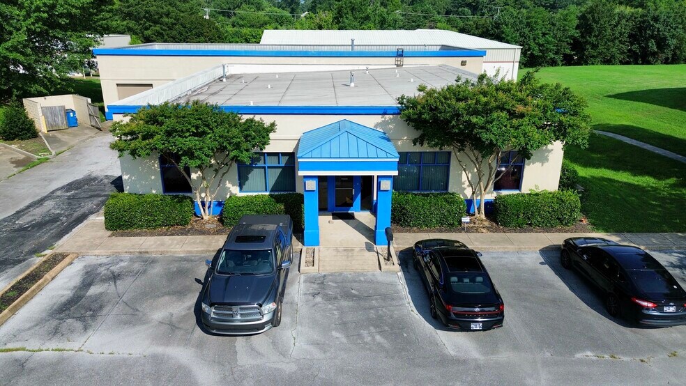 4609 Resource Dr, Chattanooga, TN à vendre - Photo de l’immeuble – Image 2 sur 16