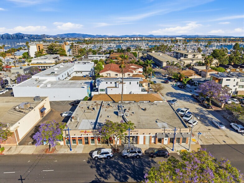 1051-1065 Rosecrans St, San Diego, CA à vendre - Photo de l’immeuble – Image 2 sur 35