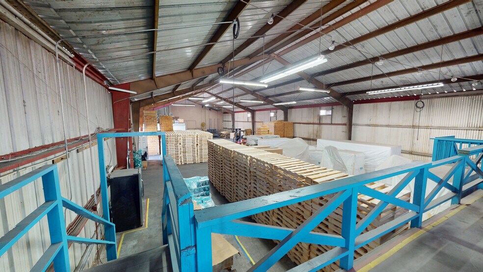 14 Holomua St, Hilo, HI à louer - Photo de l’immeuble – Image 2 sur 8