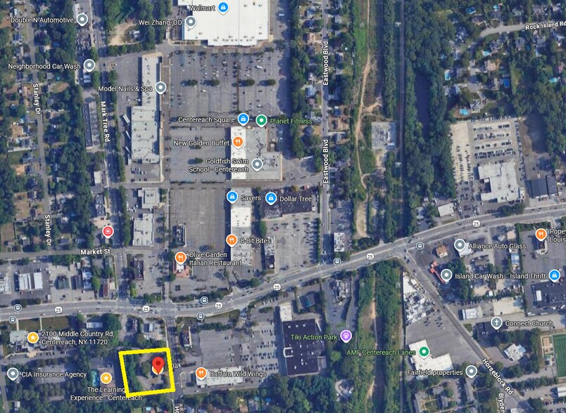 10 Holbrook Rd, Centereach, NY à louer - Photo de l’immeuble – Image 1 sur 14