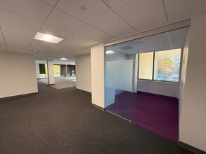 730 Holiday Dr, Pittsburgh, PA à louer Photo intérieure– Image 2 sur 9