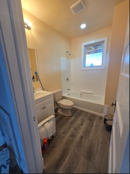 4101 Wilkens Ave, Baltimore, MD à louer - Photo de l’immeuble – Image 2 sur 27