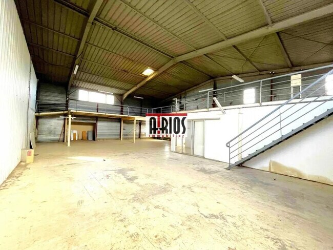 Plus de détails pour Local commercial à vendre
