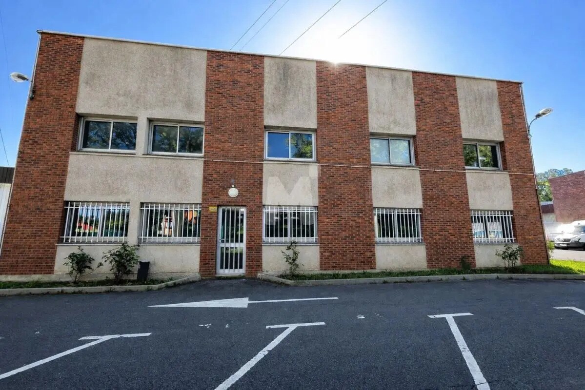 Bureau dans Lisses à louer Photo de l’immeuble– Image 1 sur 17