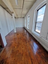 208 S Pulaski St, Baltimore, MD à louer Autre– Image 2 sur 6