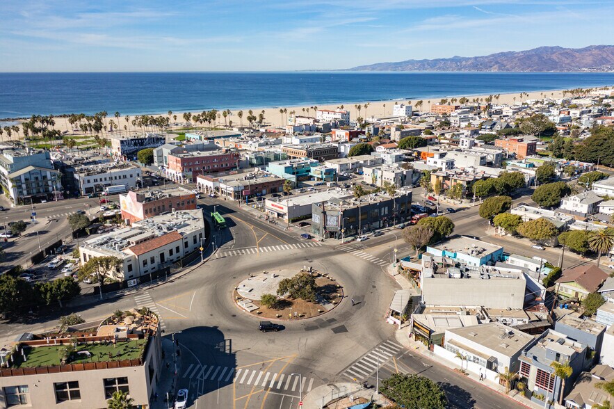 1501 Main St, Venice, CA à louer - Aérien – Image 3 sur 13