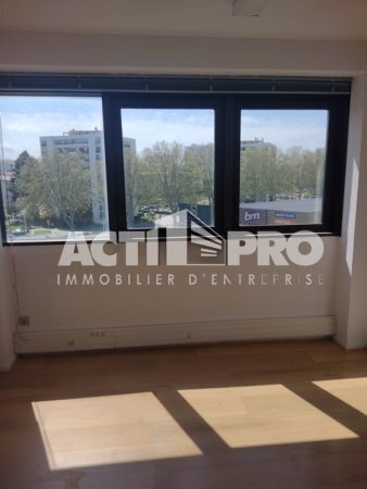 Bureau dans Perpignan à vendre - Photo intérieure – Image 2 sur 4