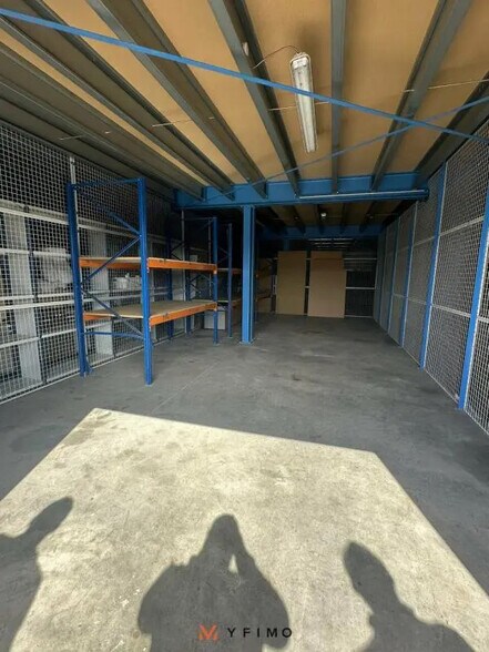 Local d’activités dans SAINT-OUEN-L'AUMONE à louer - Photo intérieure – Image 3 sur 4