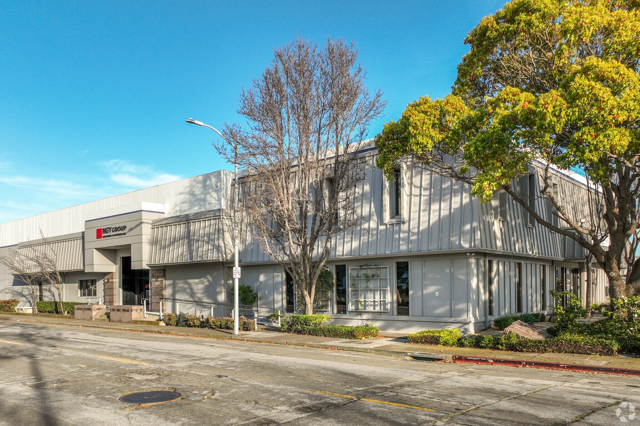 2300 Polvorosa Ave, San Leandro, CA à louer Photo principale– Image 1 sur 16