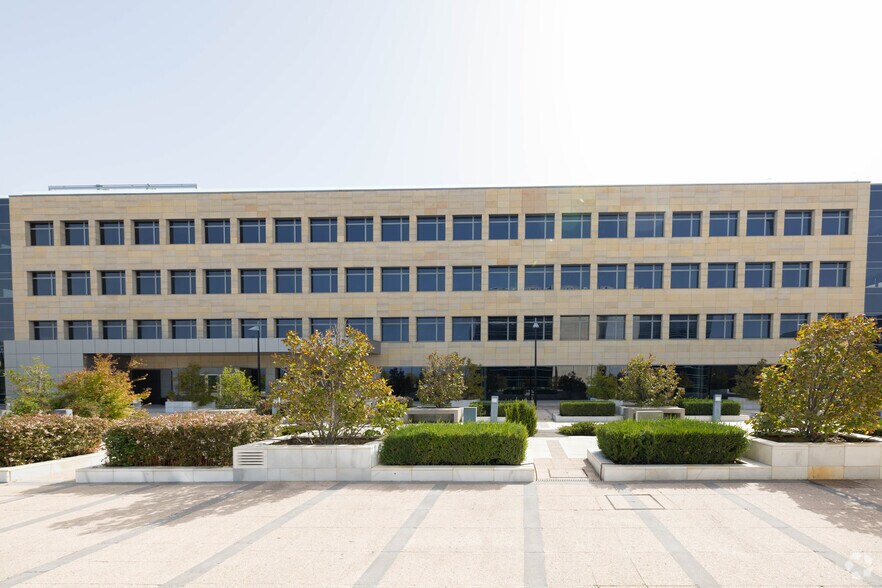 Calle José Echegaray, 6 B, Las Rozas de Madrid, Madrid à louer - Photo de l’immeuble – Image 3 sur 8