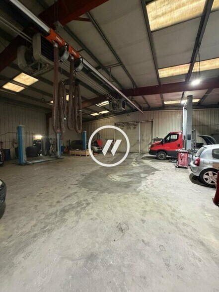 Local commercial dans Chambly à vendre - Photo intérieure – Image 1 sur 4