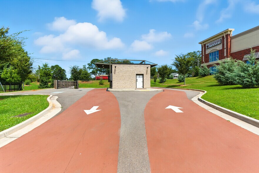 4240 Hickory Flat Hwy, Canton, GA à louer - Photo de l’immeuble – Image 1 sur 22