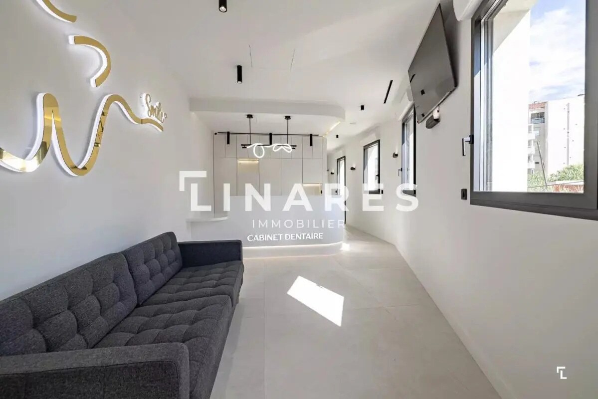 Bureau dans Marseille à louer Photo de l’immeuble– Image 1 sur 14