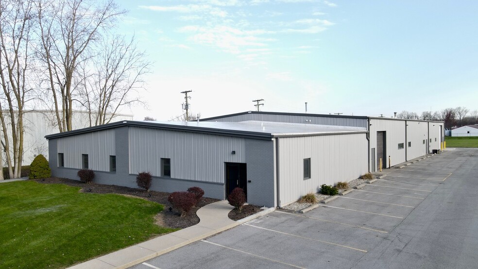 7007 Trafalgar St, Fort Wayne, IN à louer - Photo de l’immeuble – Image 2 sur 14
