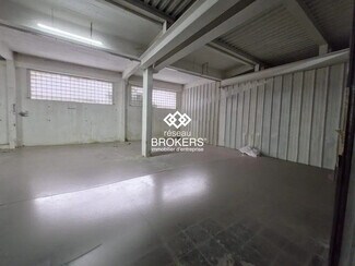 Plus de détails pour Industriel/Logistique à louer