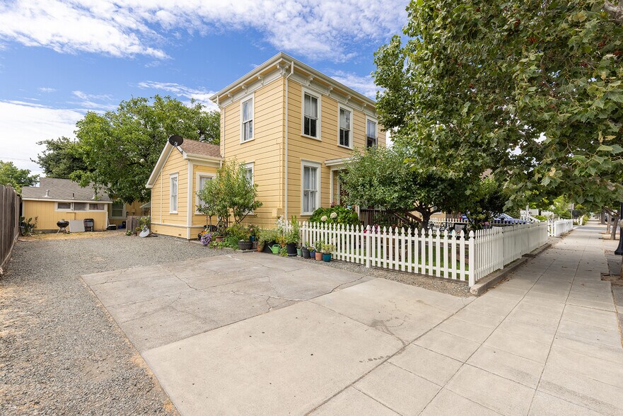 2123 2nd St, Napa, CA à vendre - Photo de l’immeuble – Image 3 sur 25
