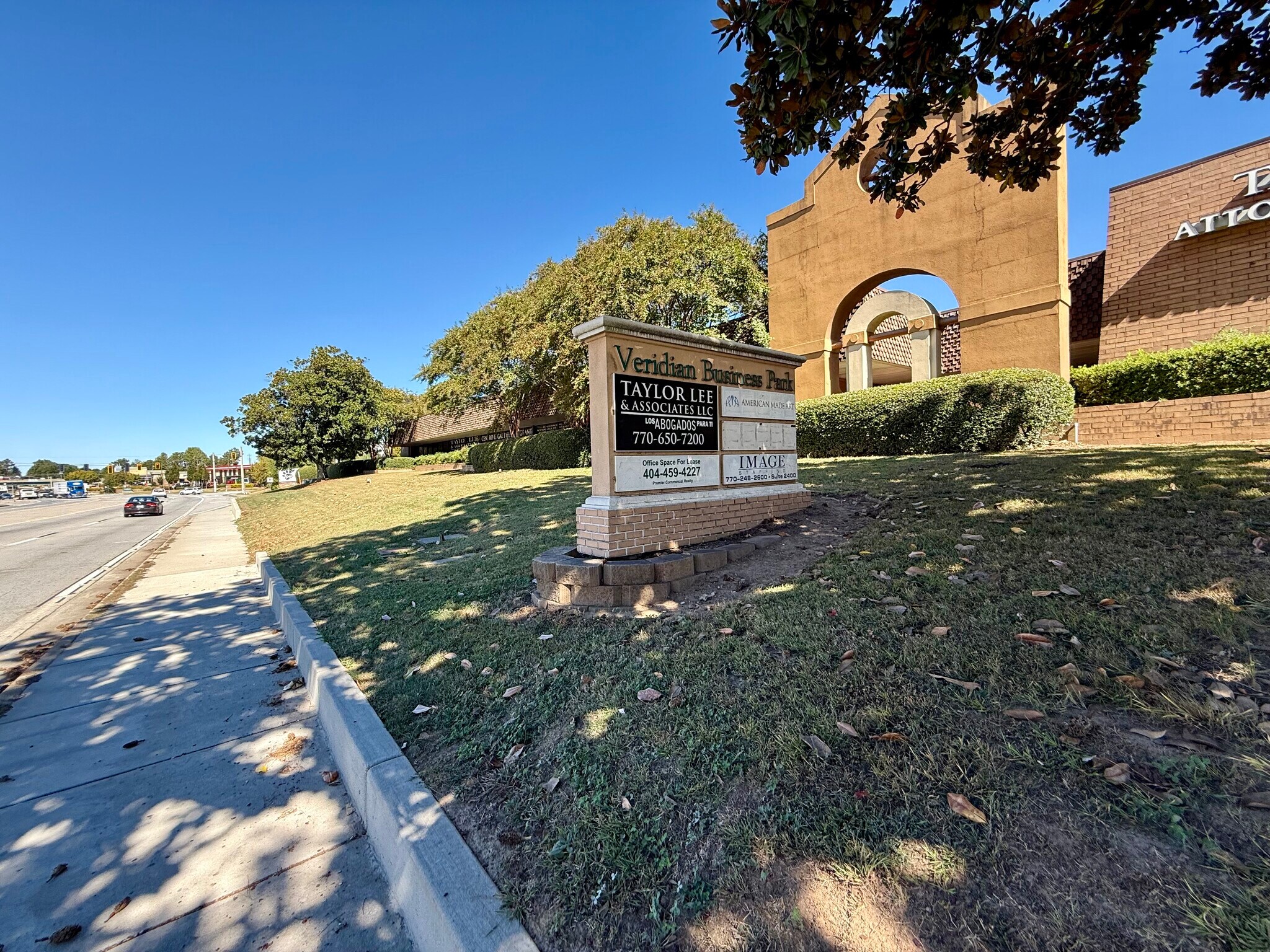 Value Add - Veridian Business Park portefeuille de 5 biens à vendre sur LoopNet.fr Photo principale– Image 1 sur 24