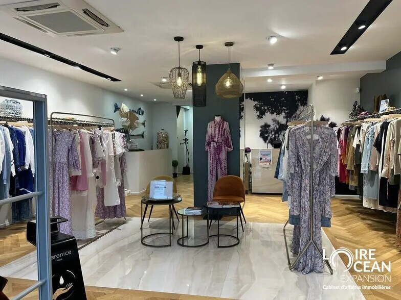 Local commercial dans La Baule-Escoublac à louer - Photo intérieure – Image 2 sur 8