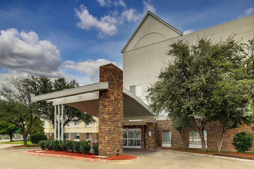 630 W John Carpenter Fwy, Irving, TX à vendre - Photo de l’immeuble – Image 3 sur 59