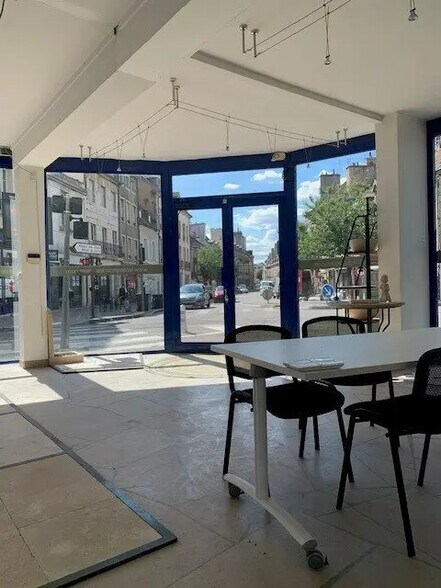 Bureau dans Dijon à vendre - Photo de l’immeuble – Image 1 sur 10