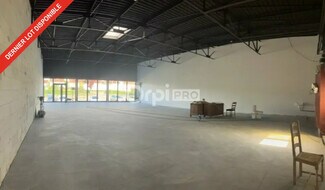 Plus de détails pour Local commercial à louer