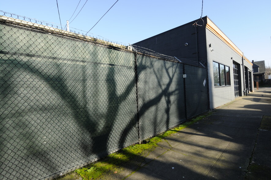 2203 NE Martin Luther King Jr Blvd, Portland, OR à louer - Photo de l’immeuble – Image 3 sur 21