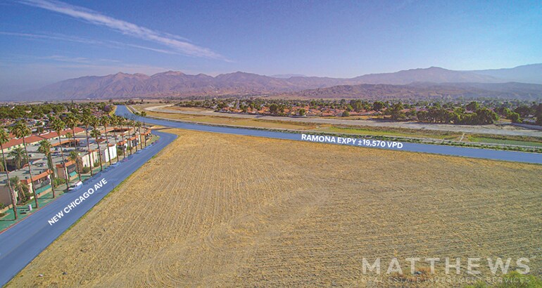 New Chicago Ave, Hemet, CA à vendre - Photo de l’immeuble – Image 1 sur 7