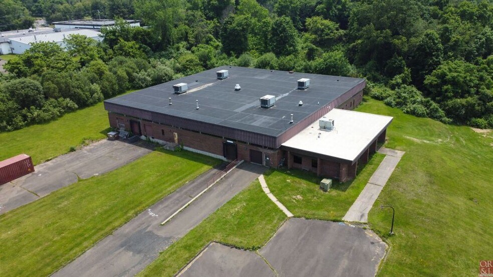 856 N Main Street Ext, Wallingford, CT à louer - Photo de l’immeuble – Image 2 sur 23