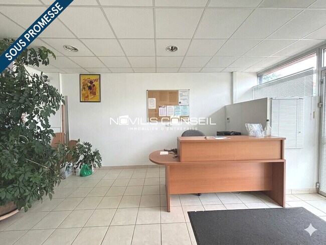 Plus de détails pour Bureau à vendre