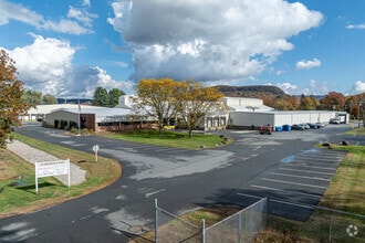 10 Greenfield Rd, South Deerfield, MA à louer Photo de l’immeuble– Image 2 sur 19