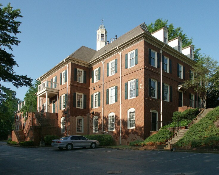 3530 Habersham At Northlake, Tucker, GA à louer - Photo de l’immeuble – Image 2 sur 4