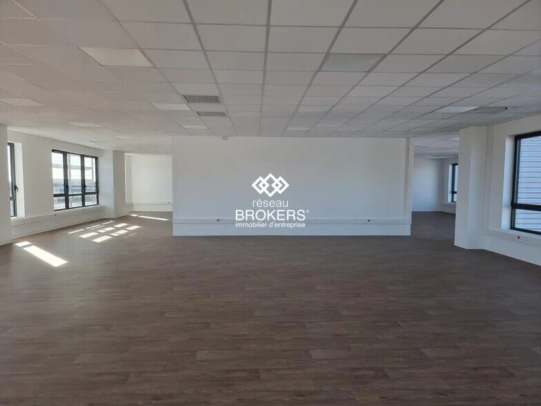 Bureau dans Montpellier à louer - Photo de l’immeuble – Image 2 sur 4