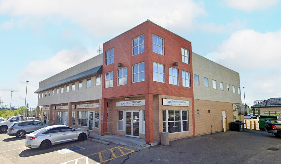 13815 127 St, Edmonton, AB à louer - Photo de l’immeuble – Image 2 sur 5