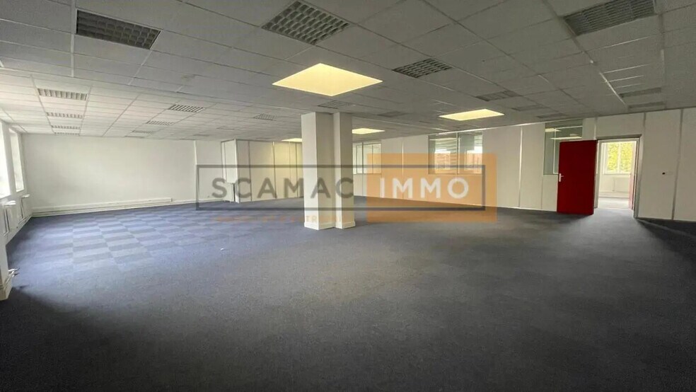 86 Avenue Louis Roche, 92230 Gennevilliers, Gennevilliers à louer - Photo de l’immeuble – Image 1 sur 3