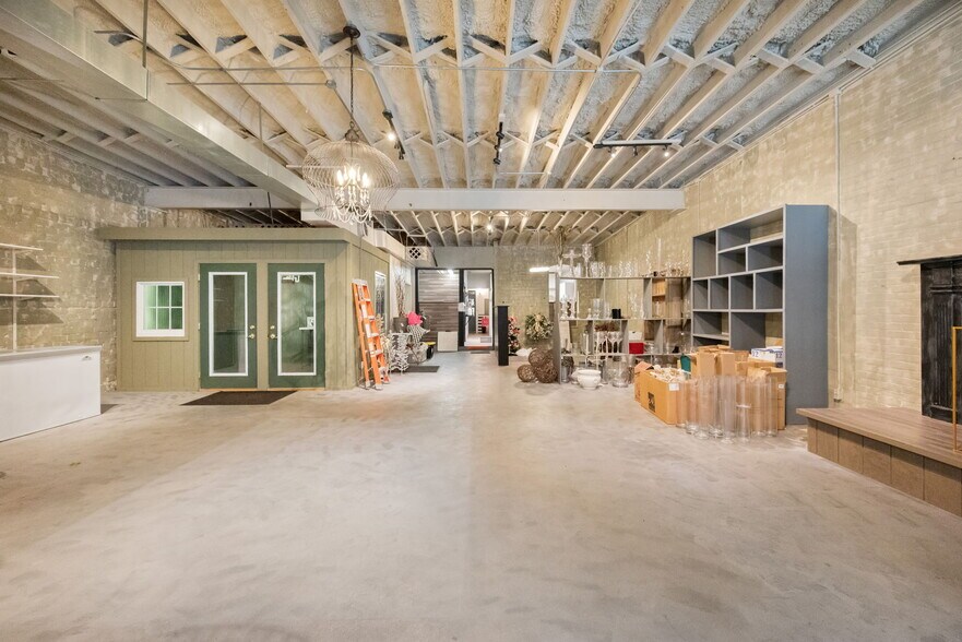 116 W 3rd St, Brookston, IN à vendre - Photo de l’immeuble – Image 3 sur 20