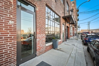 2311-2315 Locust St, Saint Louis, MO à louer Photo de l’immeuble– Image 2 sur 15