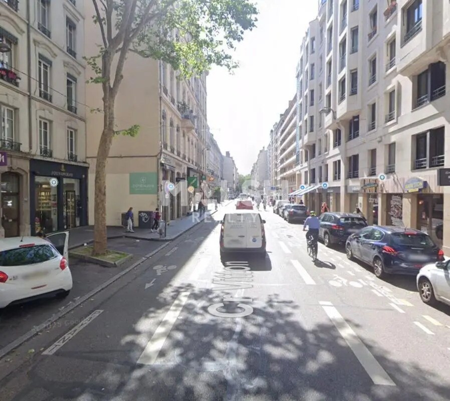 Local commercial dans Lyon à louer Photo de l’immeuble– Image 1 sur 4
