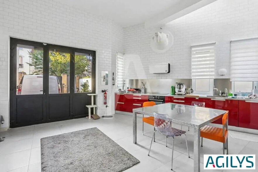 Local d'activités dans Ivry-sur-Seine à vendre - Photo de l’immeuble – Image 1 sur 12