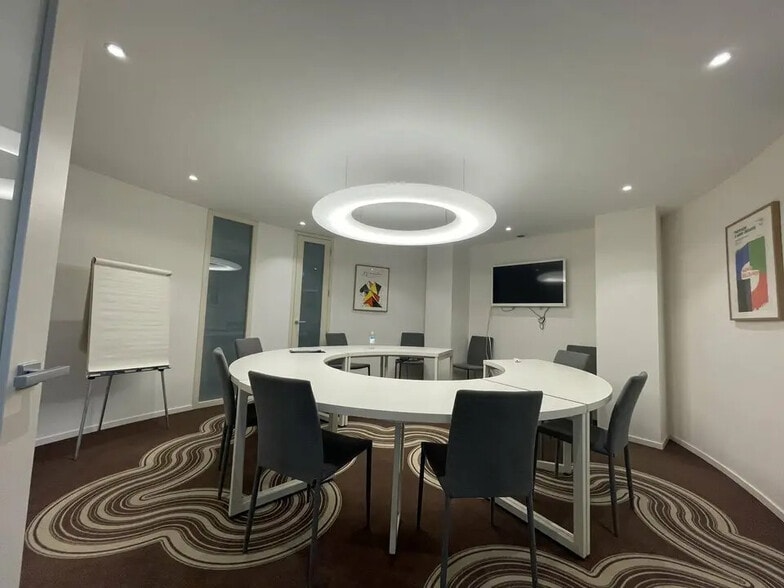 Bureau dans Lyon à vendre - Photo de l’immeuble – Image 3 sur 8