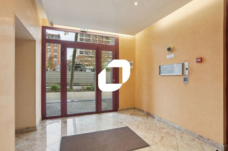 Bureau dans Courbevoie à vendre - Hall d’entrée – Image 2 sur 13