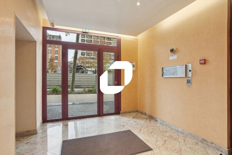 Bureau dans Courbevoie à vendre - Photo de l’immeuble – Image 2 sur 13