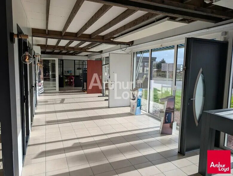 Local d'activités dans Le Rheu à vendre - Photo intérieure – Image 2 sur 5