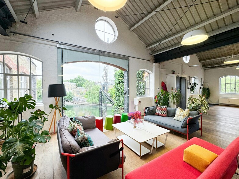 38-38A Graham St, Londres à louer - Photo de l’immeuble – Image 2 sur 20