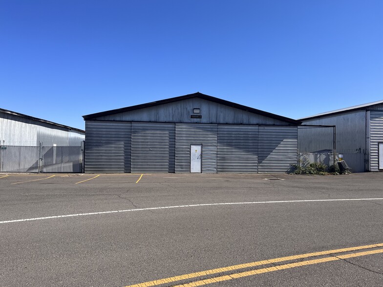 1975 Avenue H, White City, OR à vendre - Photo de l’immeuble – Image 1 sur 1