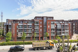 Plus de détails pour Wilkinson Close, Londres - Local commercial à louer