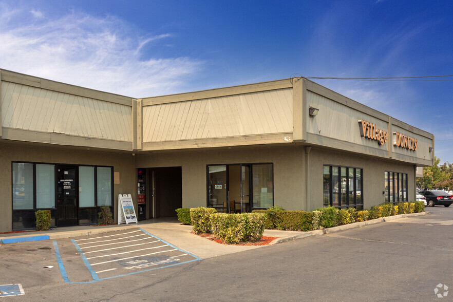 335-377 S Golden State Blvd, Turlock, CA à louer - Photo de l’immeuble – Image 3 sur 14