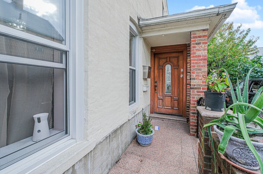 2042 72nd St, Brooklyn, NY à vendre - Photo de l’immeuble – Image 3 sur 14
