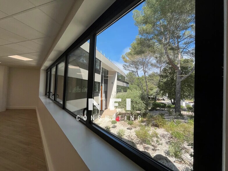 Bureau dans Valbonne à louer - Photo de l’immeuble – Image 1 sur 5